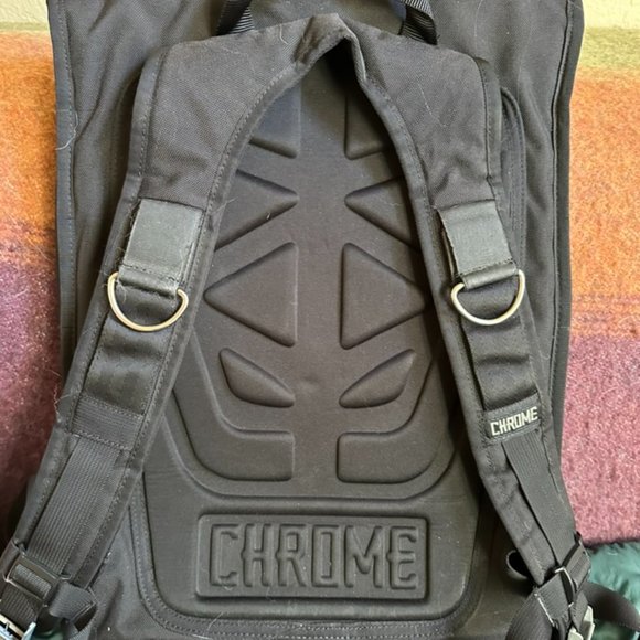 Chrome Krakow Laptop Bag/Backpack - Picture 3 of 3